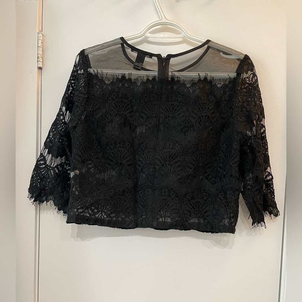 Forever 21 Black Lace Quarter Sleeve Lace Crop Top - size S - Picture 3 of 4